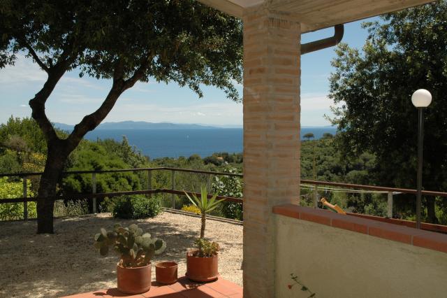 Vacanza Isola d'Elba: Appartamenti Le Querce App. Ginestra
